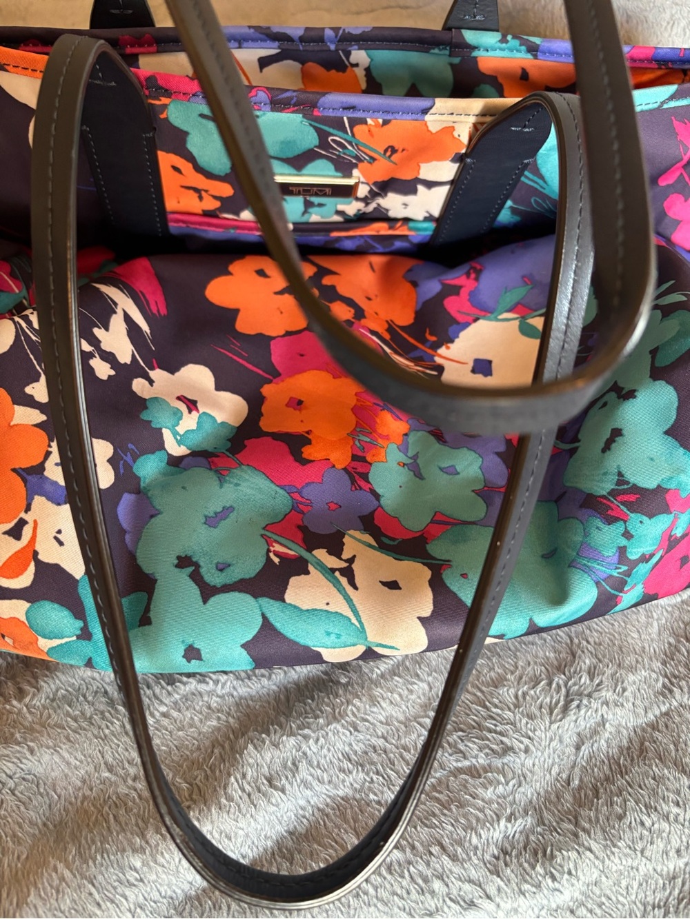 TUMI Nylon Floral Print Women's Tote Bag. Zip Top Blue Leather Double Handles. - Picture 13 of 13